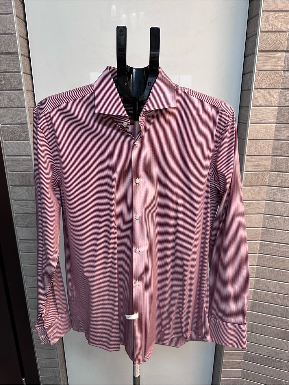 Hugo Boss Men's “Jason” Slim Fit Red Pin Striped Dress Shirt Worn Once 16 32/33